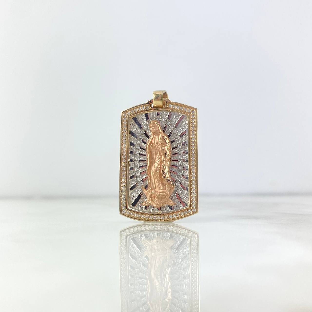 Dije Virgen Guadalupe 12.65gr / 4.8cm / Circones Blancos Tres Oros