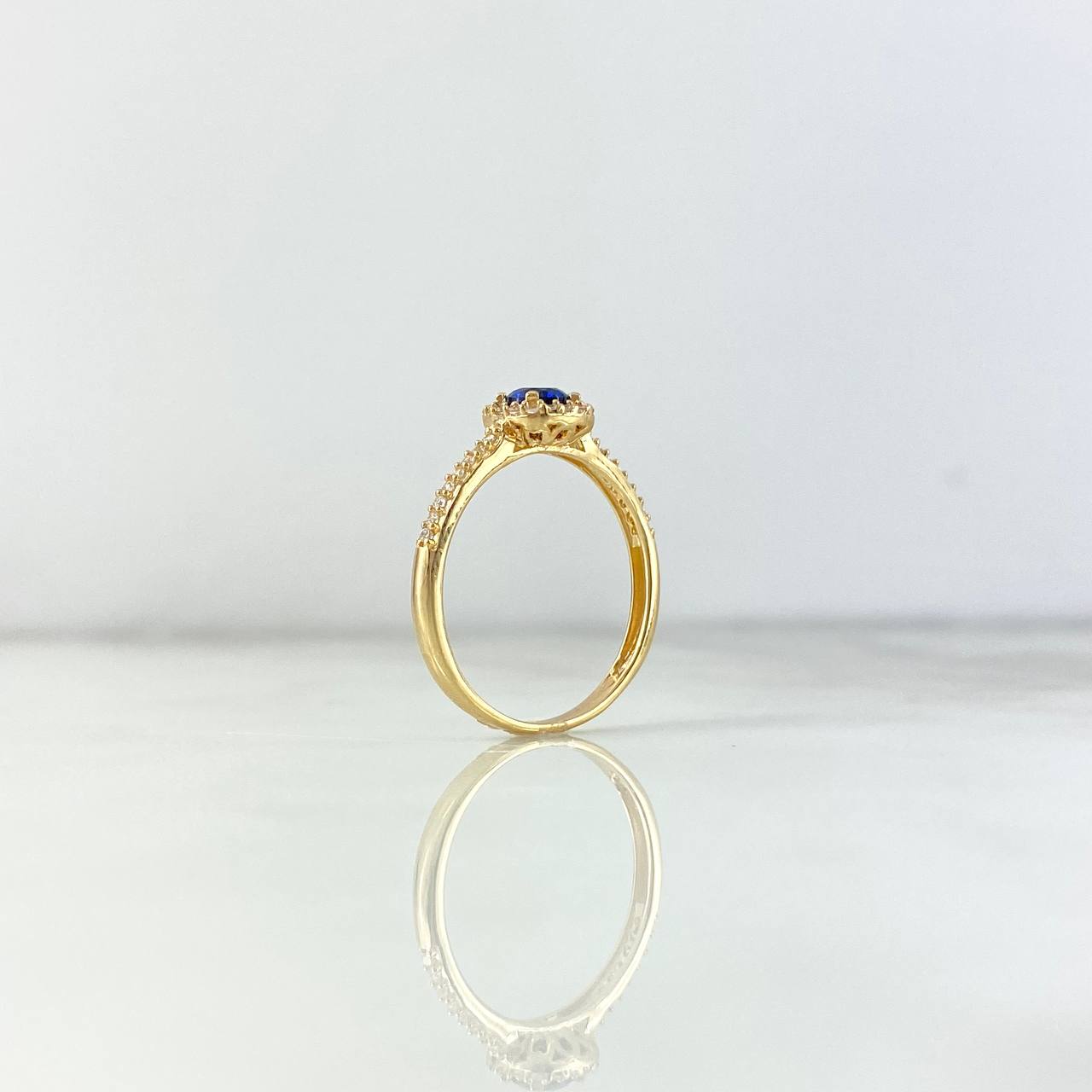 Anillo Solitario Halo 2.4gr / T7 1/2 / Circones Blancos-Azul Oro Amarillo