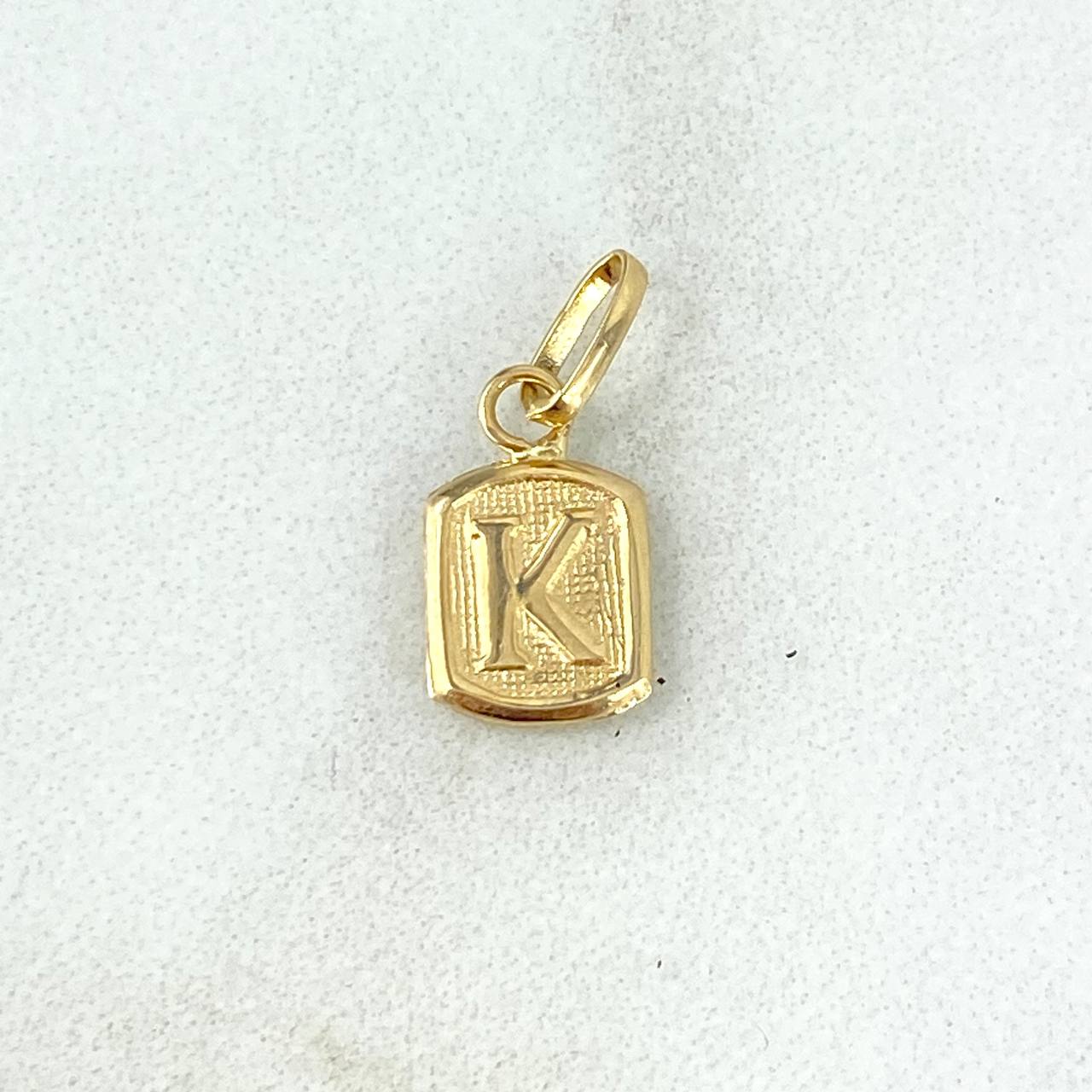 Dije Marco Letra K 0.35gr / 1.5cm Oro Amarillo