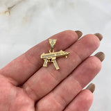 Dije Arma 2.35gr / 2.2cm / Circones Blancos Oro Amarillo *