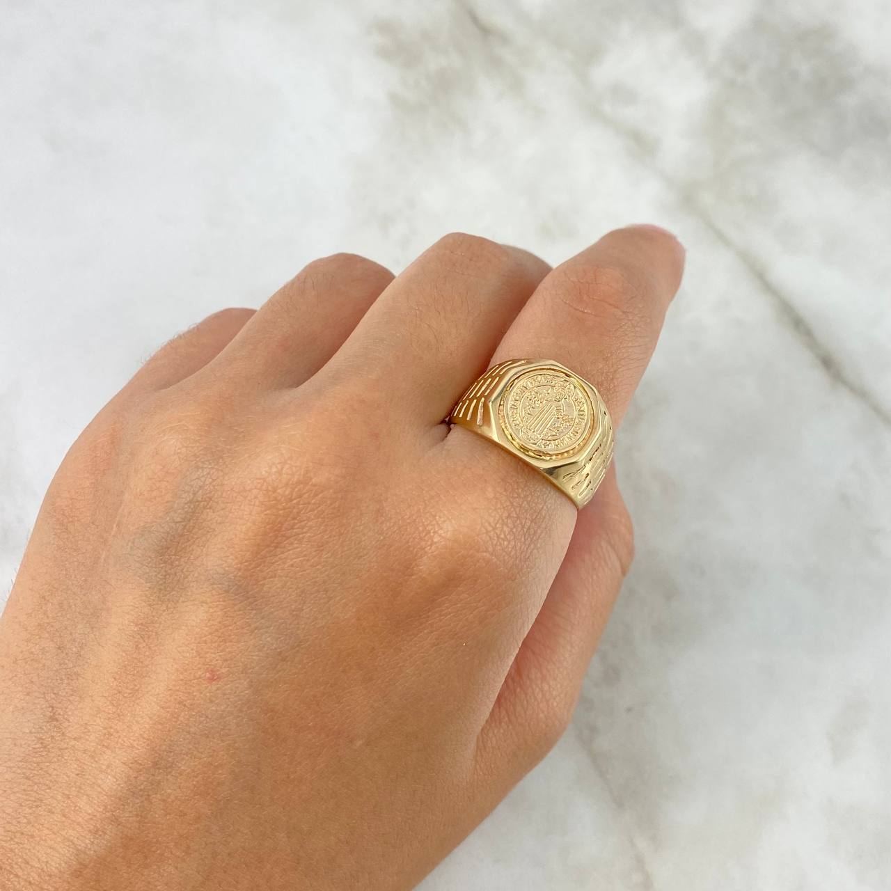 Anillo San Benito 6,05gr, Talla T9 3/4, 18K Oro Nacional