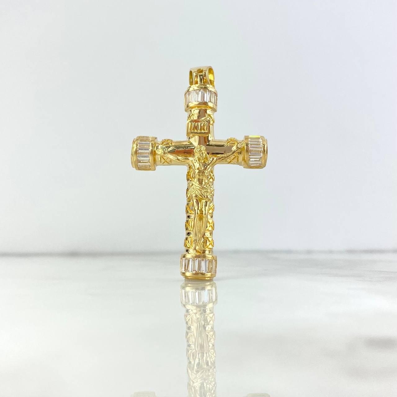 Dije Cruz Cristo Rustica 18.9gr / 6.5cm / Circones Blancos Oro Amarillo