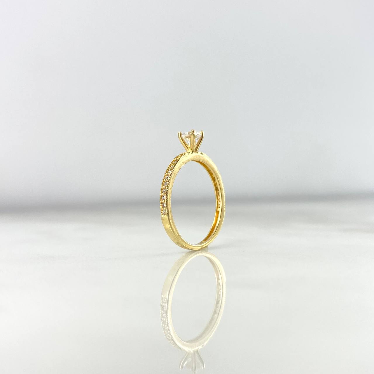 Anillo Churumbela 2.45gr / T7 1/2 / Circones Blancos Oro Amarillo