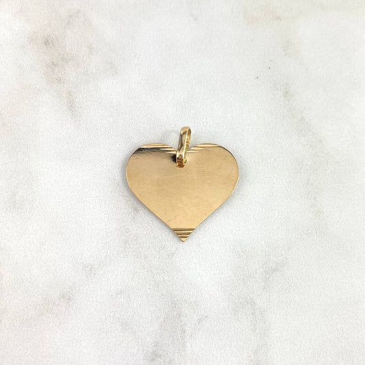 Dije Placa Corazón 2.4gr / 2.6cm / Rallado Oro Amarillo