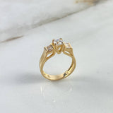 Anillo Solitario Cuadrado 4.7gr / T6 1/2 / Circones Blancos Oro Amarillo ©