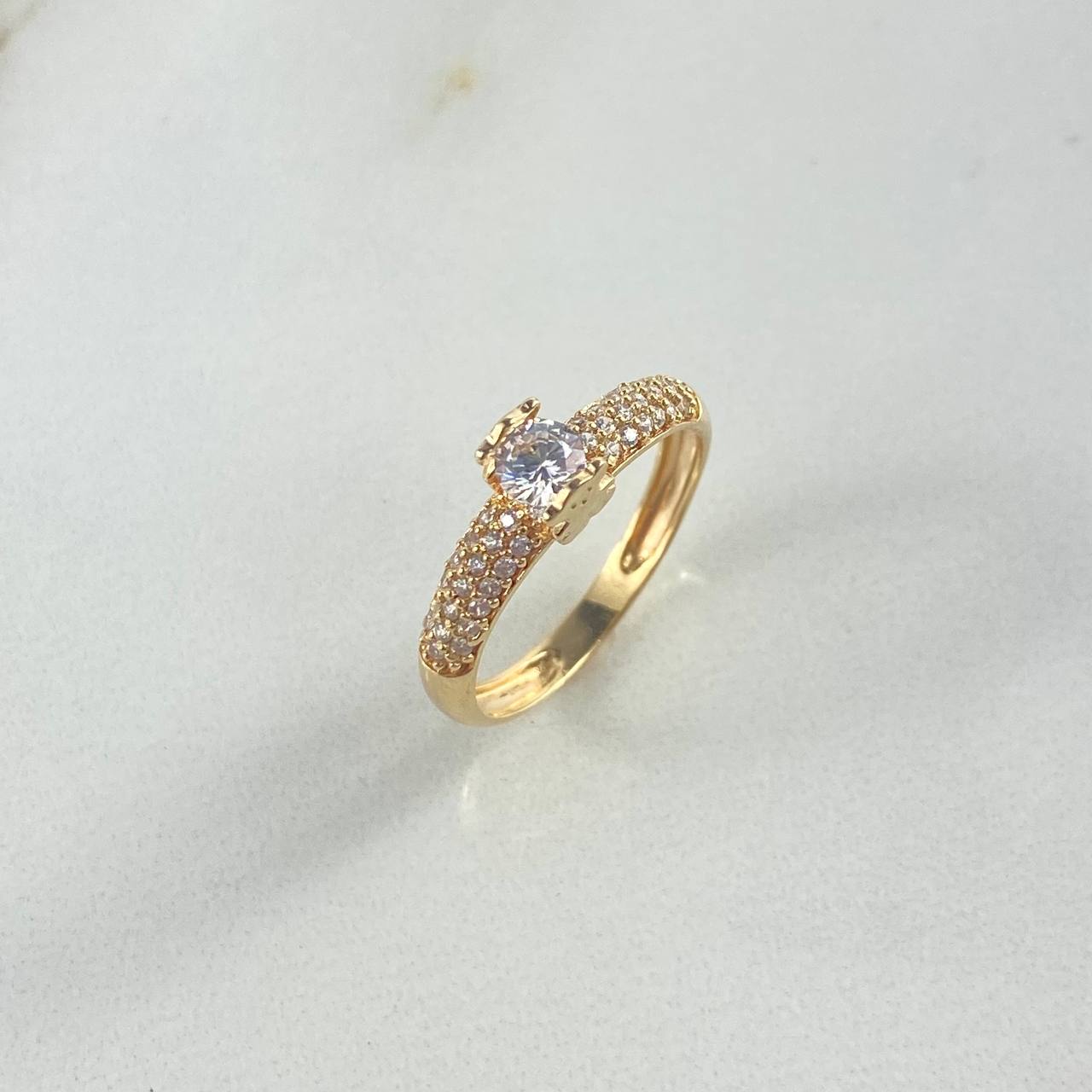 Anillo Solitario Oso TS 2.15gr / T6 1/4 / Circones Blancos Oro Amarillo ©