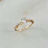 Anillo Solitario Corazones 1.3gr / T5 1/4 / Circones Blancos Oro Amarillo ©