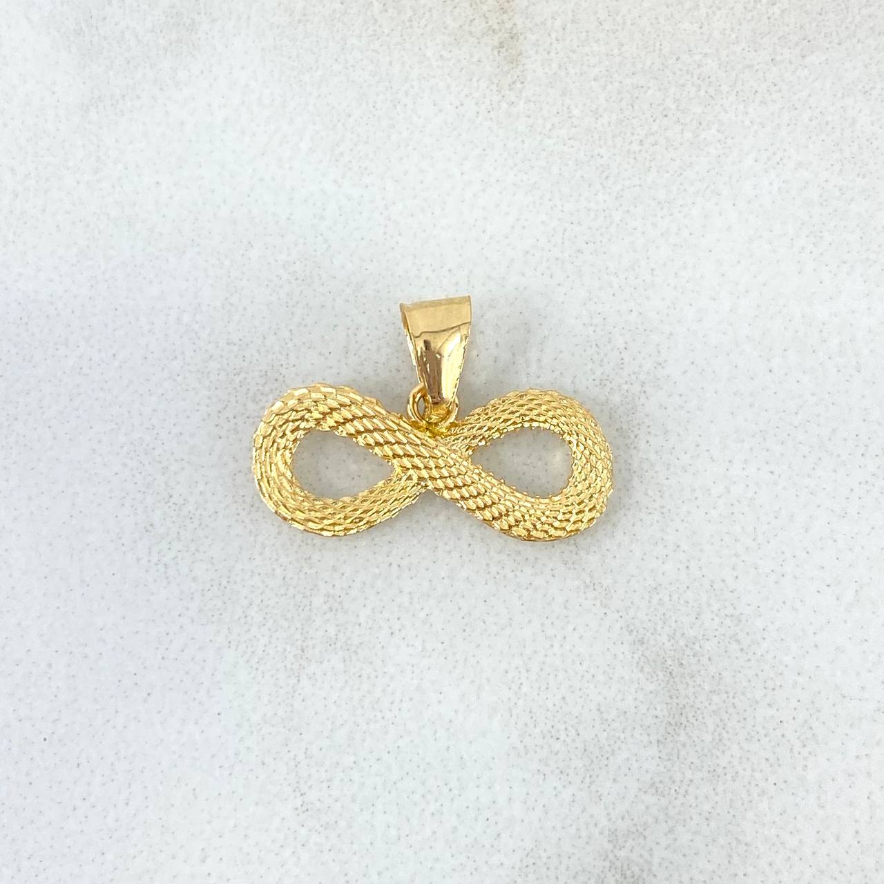 Dije Infinito 0.85gr / 1.1cm / Texturizado Oro Amarillo