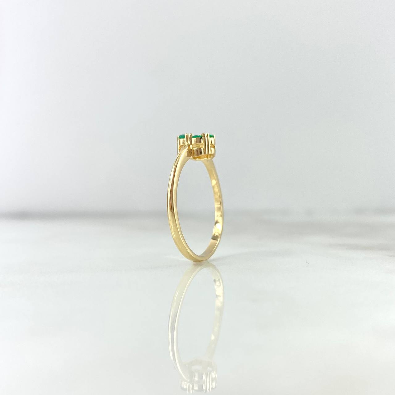 Anillo Flor Sellada 2.1gr / T6 1/2 / Esmeraldas 30pts Oro Amarillo (Joya) ©