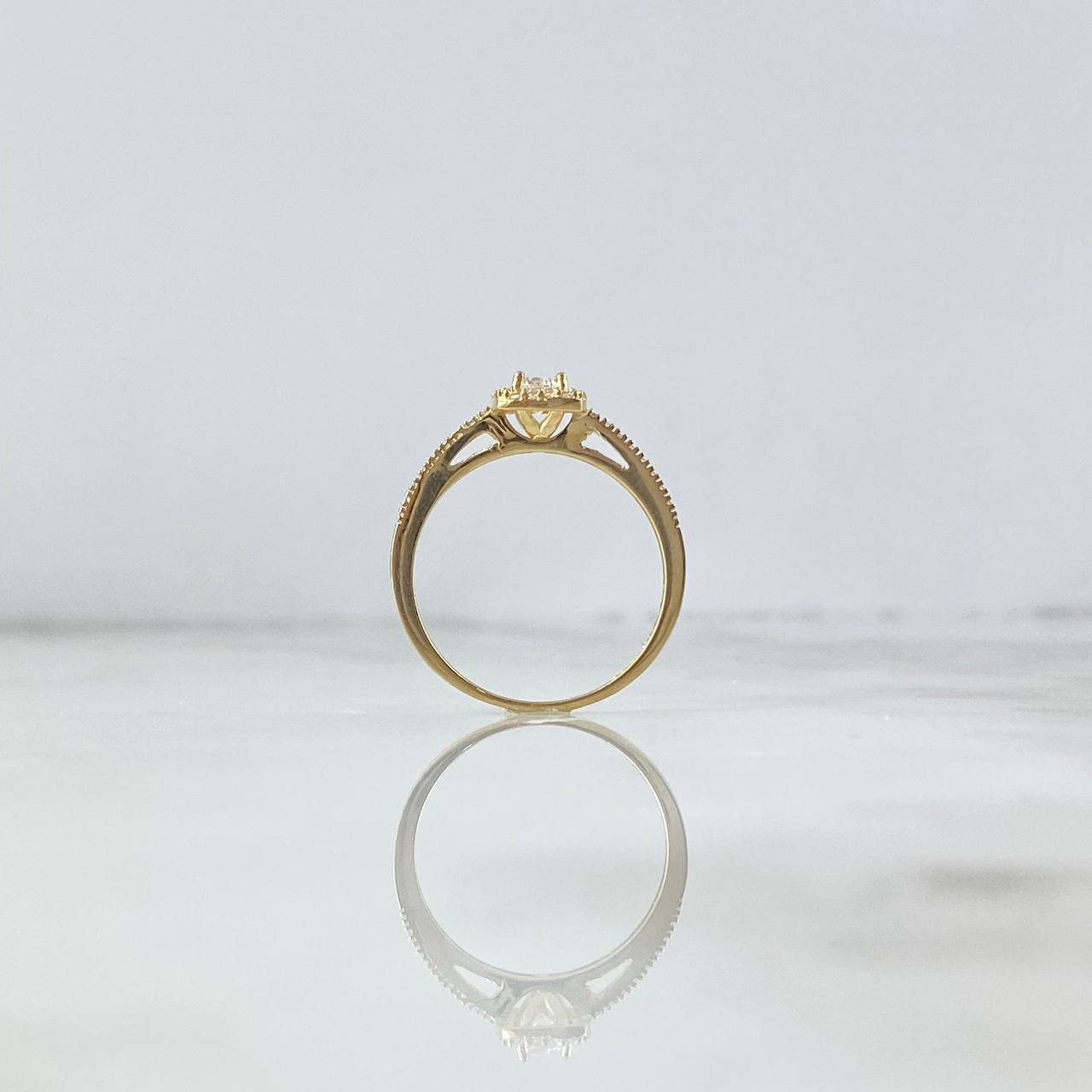 Anillo Solitario Halo 1.95gr / T7 / Cuadrado Circon Blanco Blancos Oro Amarillo *