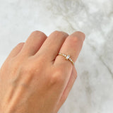 Anillo Solitario Rectangular Morse 1.1gr / T5 3/4 / Circones Blancos Oro Amarillo ©