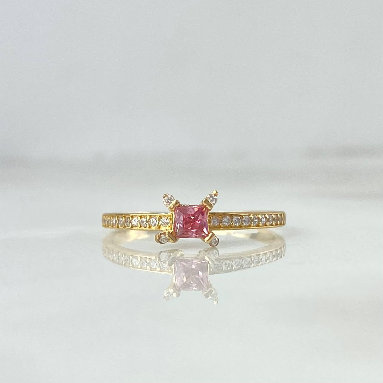 Anillo Solitario Churumbela Cuadrado 1.5gr / T7 / Circon Rosa Blancos Oro Amarillo