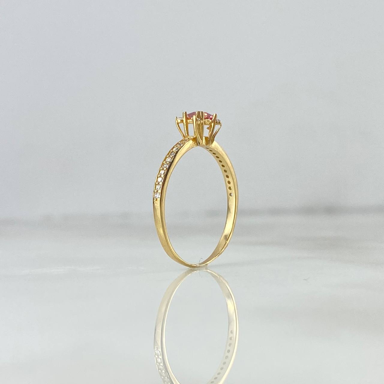 Anillo Solitario Churumbela Cuadrado 1.5gr / T7 / Circon Rosa Blancos Oro Amarillo