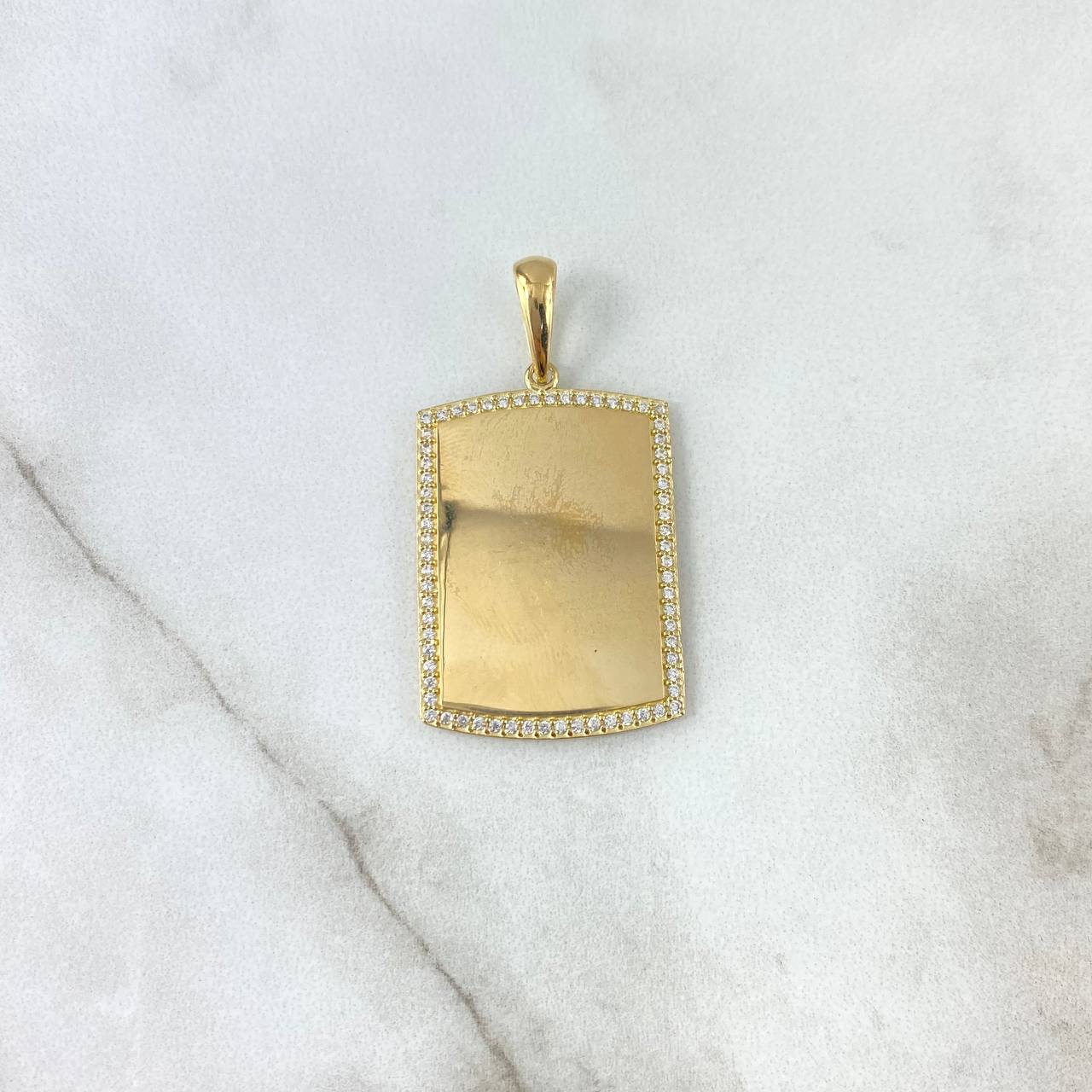 Dije Placa Rectangular 5.35gr / 3.8cm-3cm / Circones Blancos Oro Amarillo