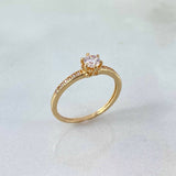 Anillo Solitario Churumbela Flor 1.65gr / T4 3/4 / Circones Blancos Oro Amarillo