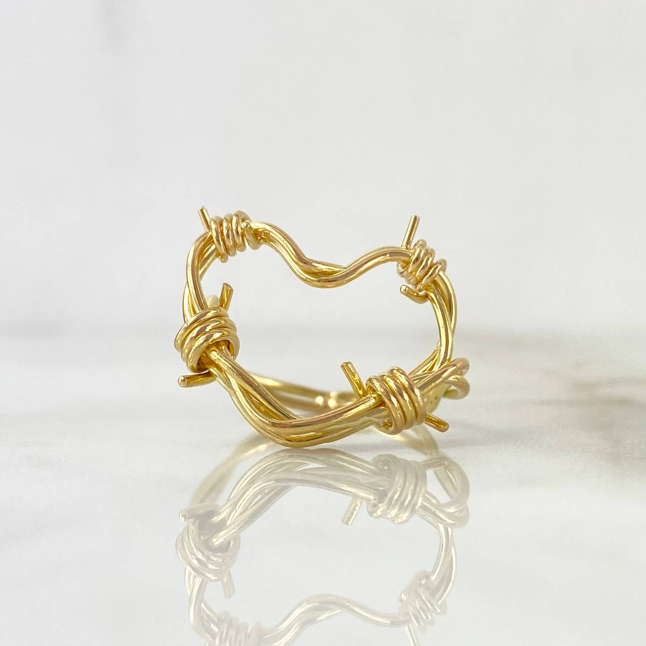 Anillo Corazon Alambrado 4gr / T7 / Oro Amarillo