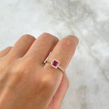 Anillo Halo Cuadrado 2.1gr / T6 3/4 / Circones Fucsia Blancos Oro Amarillo