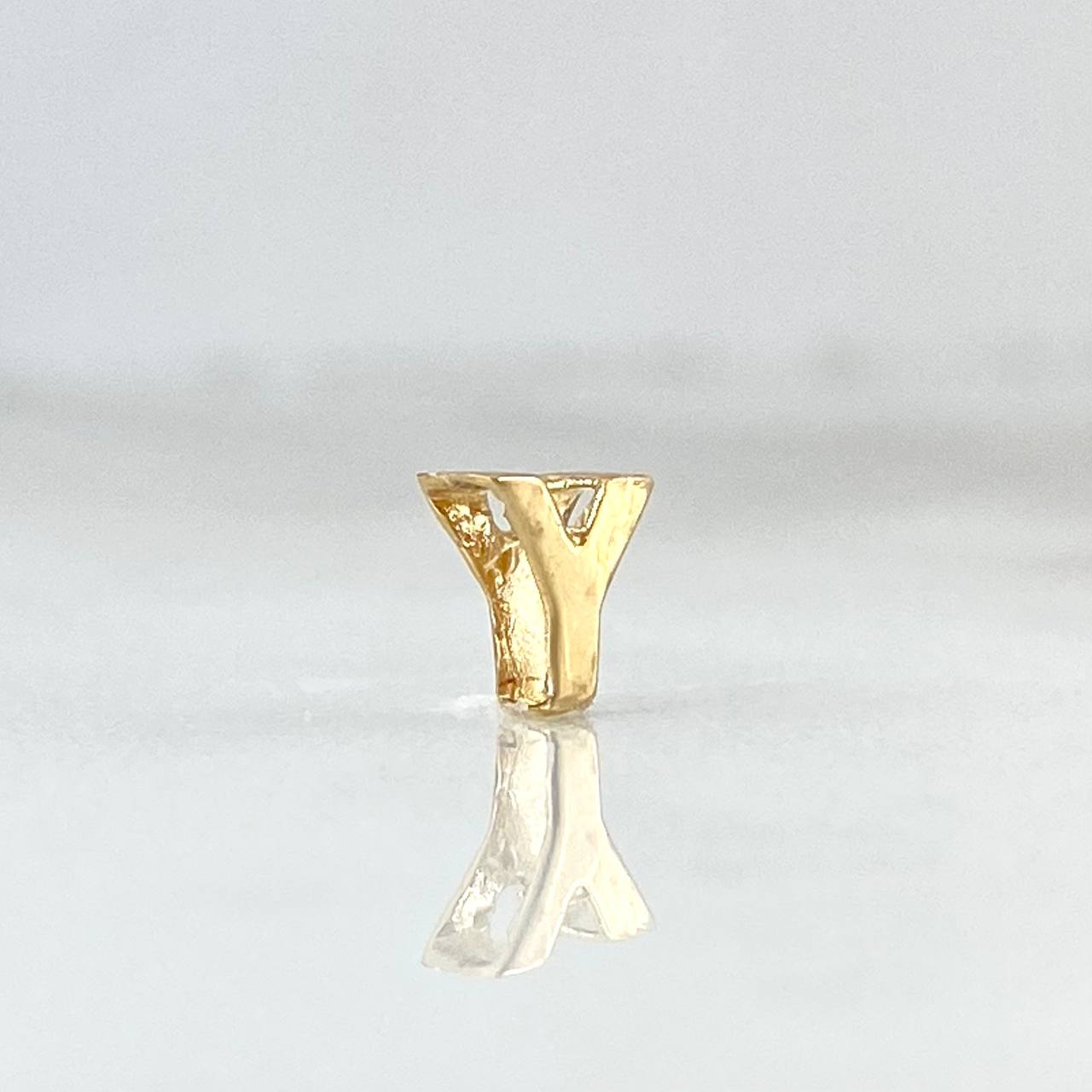 Herraje Letra Y 0.25gr / 0.5cm / Oro Amarillo