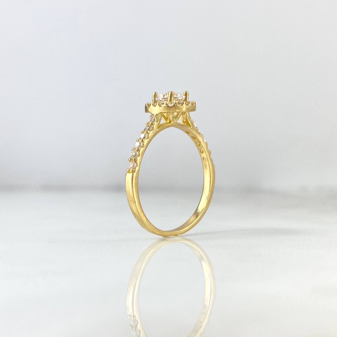 Anillo Halo Cuadrado 3.05gr / T7 1/2 / Circon Blanco Blancos Oro Amarillo