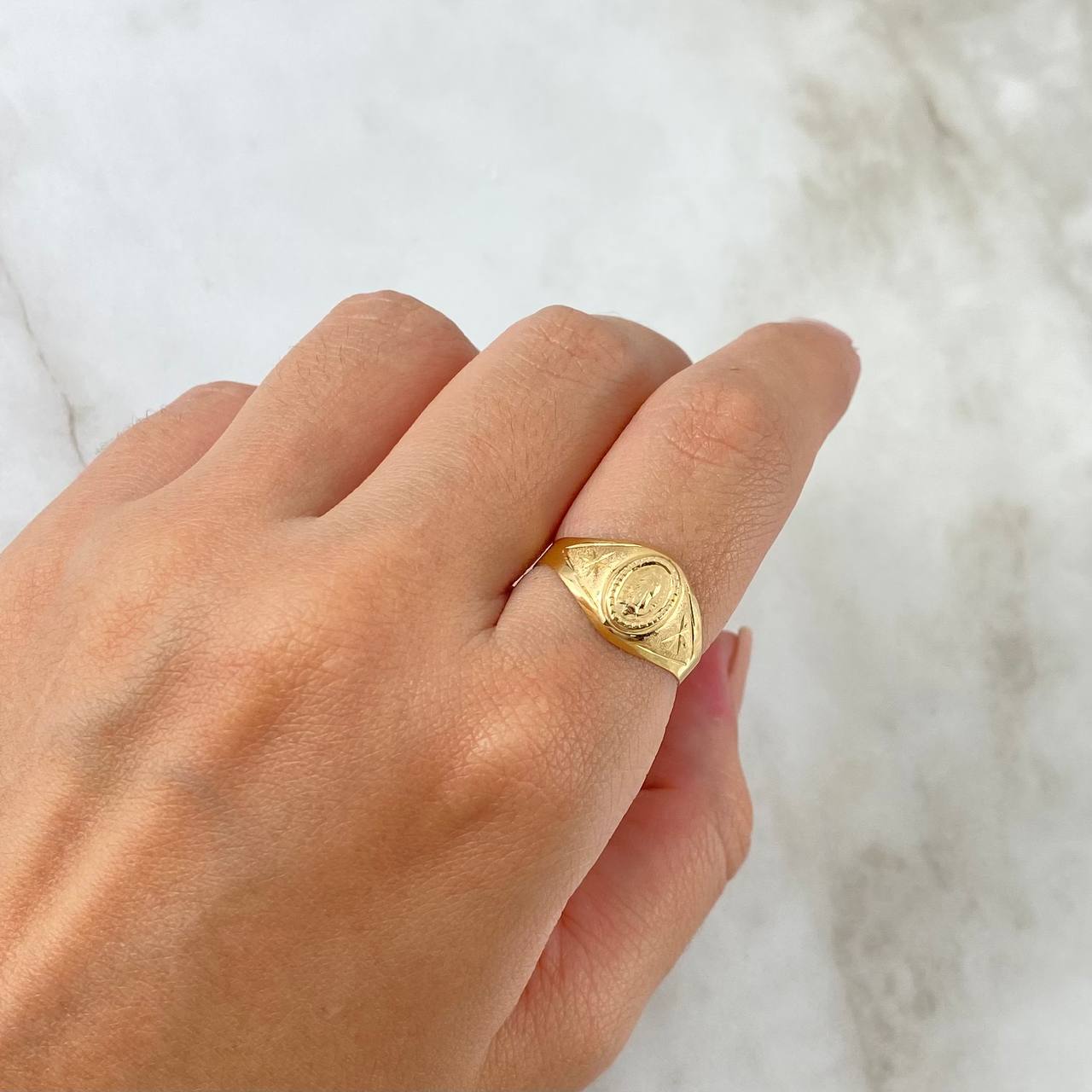 Anillo Sello Virgen Guadalupe 1.85gr / T6 1/4 / Estrellas Oro Amarillo