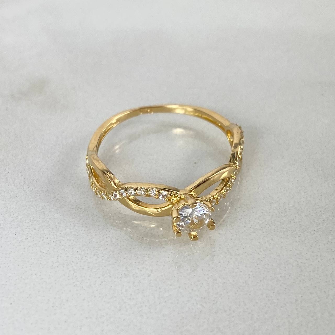 Anillo Infinito 1.85gr T5 3/4 Circones Blancos Oro Amarillo