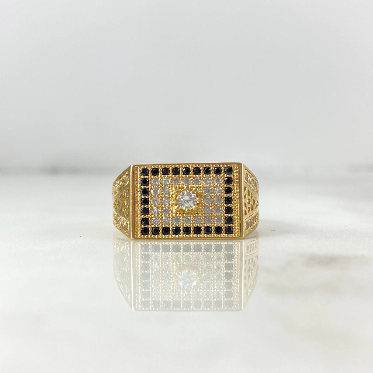 Anillo Rectangulo V 6.3gr / T10 1/4 / Circones Blancos Negros Oro Amarillo