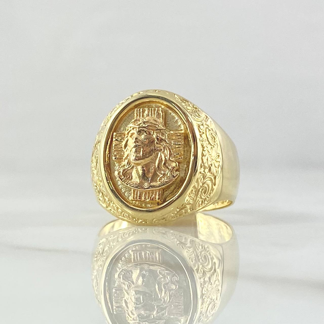 Anillo Rostro De Cristo 5.9gr / T9 1/2 / Sello Ovalado Oro Amarillo 18K