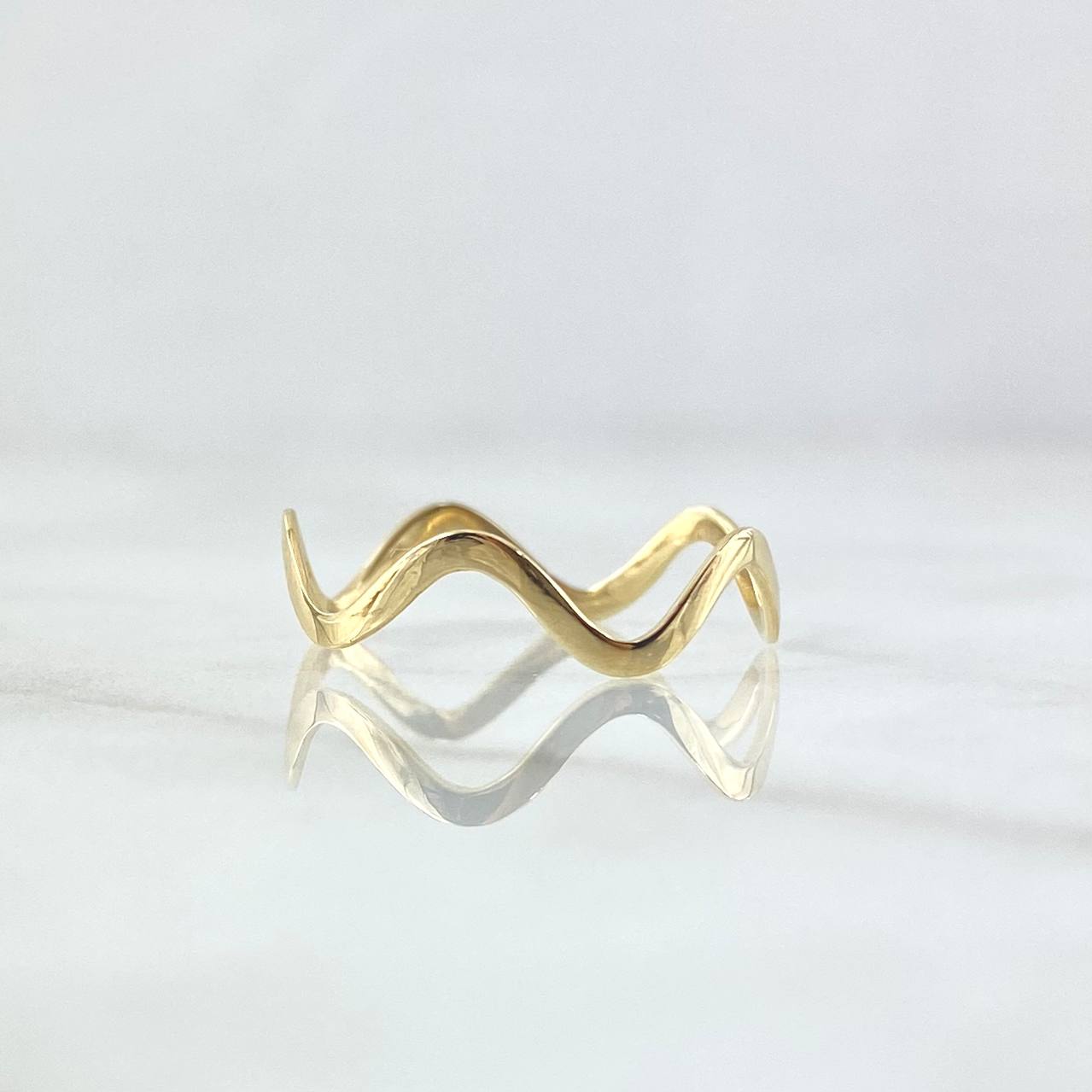 Anillo  Zig - Zag 0.85gr / T7 3/4 / Oro Amarillo 18K ©