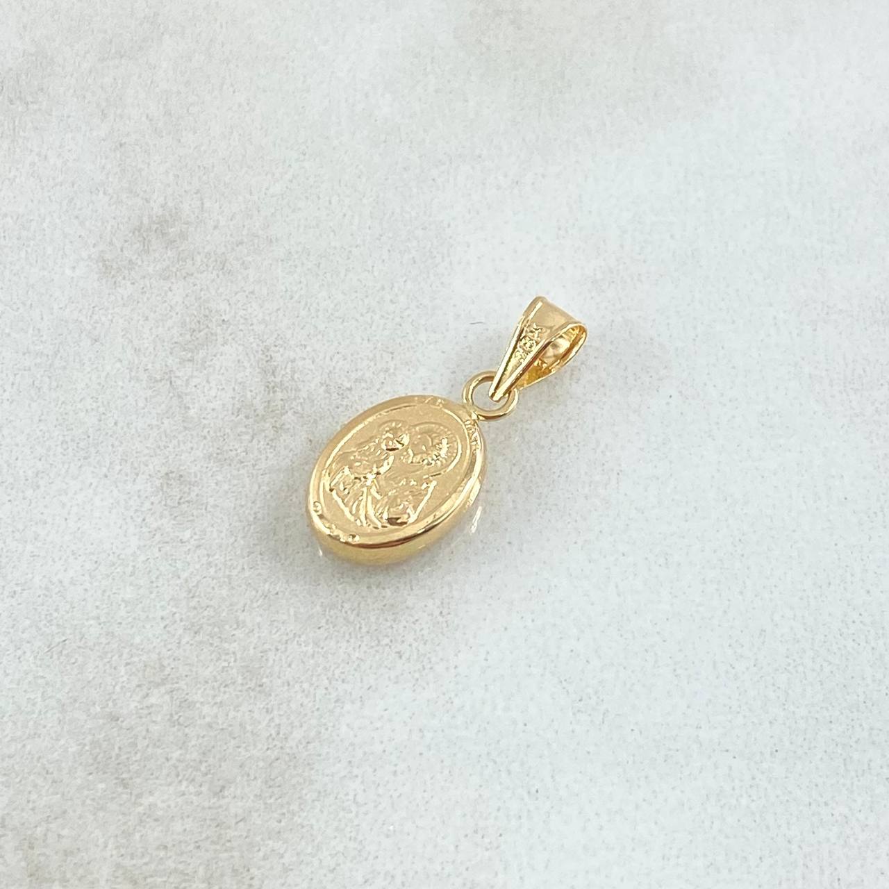 Dije San José 0.65gr / 2cm / Ovalo Cargador Liso Oro Amarillo 18K *