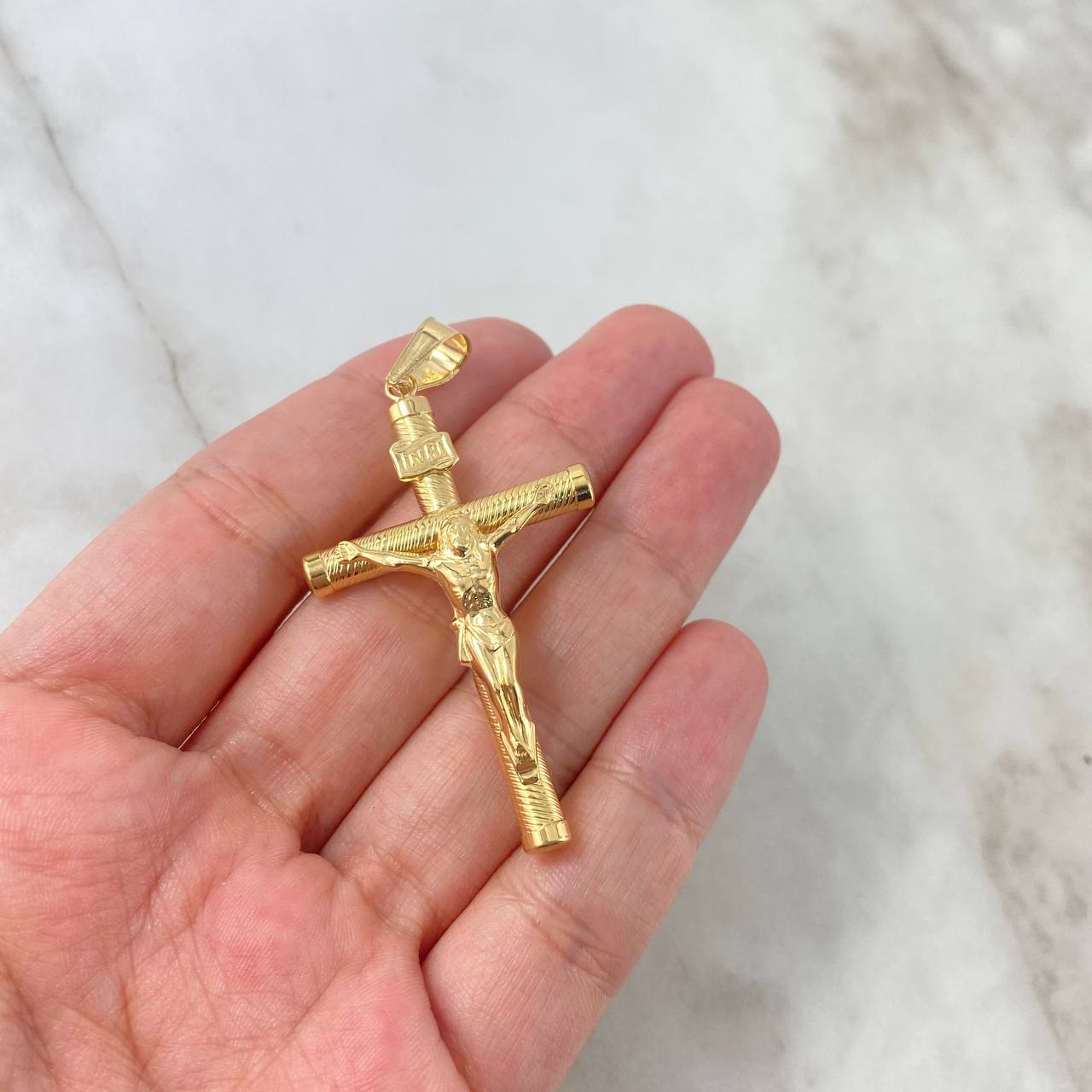 Dije Cruz Cristo 3.05gr / 5.7cm / Baston Atornillado Oro Amarillo