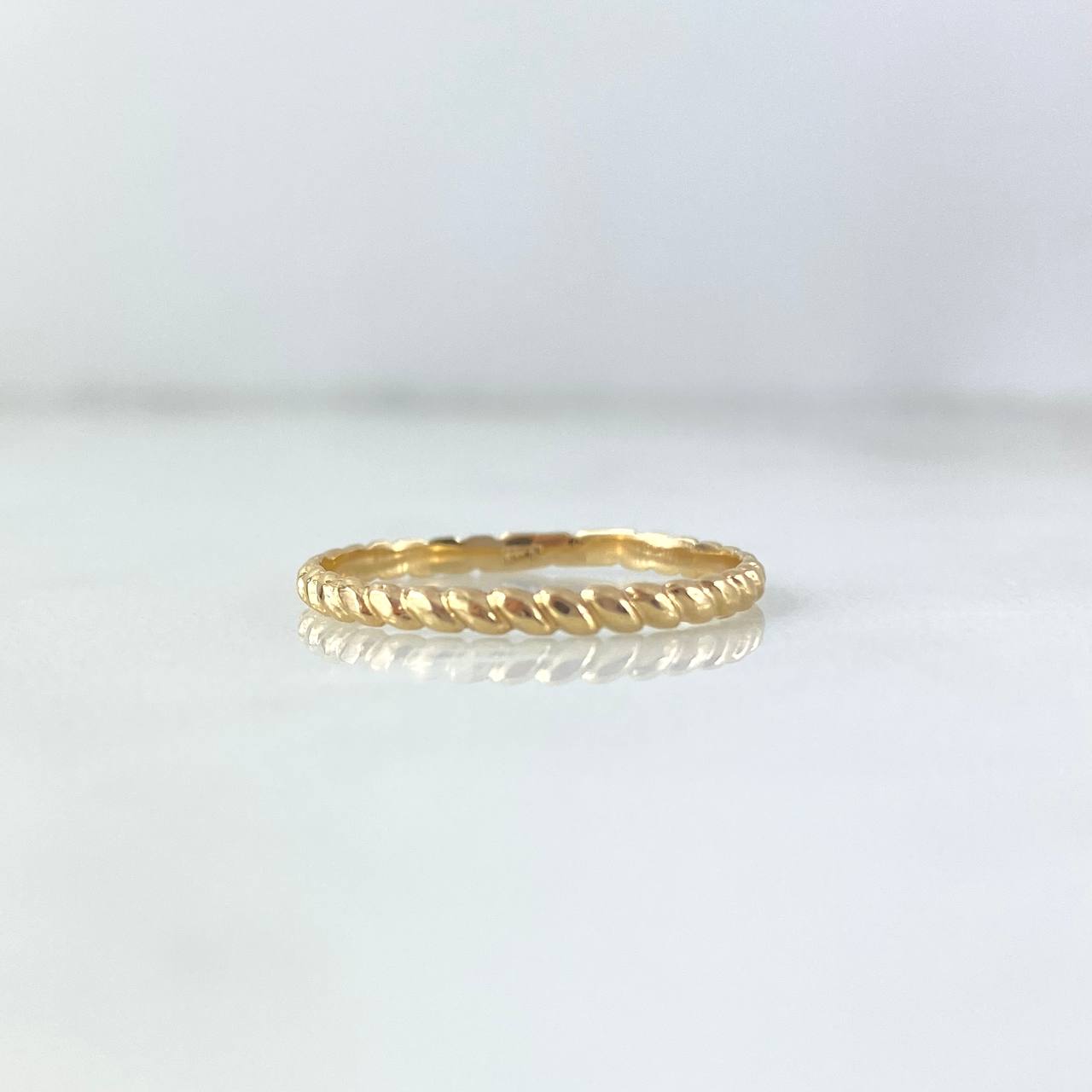 Anillo Lazo 1.05gr / T7 1/4 / Oro Amarillo *