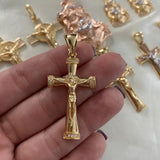 Dije Cristo 7.1gr/4.9cm Circones Blancos Oro Amarillo