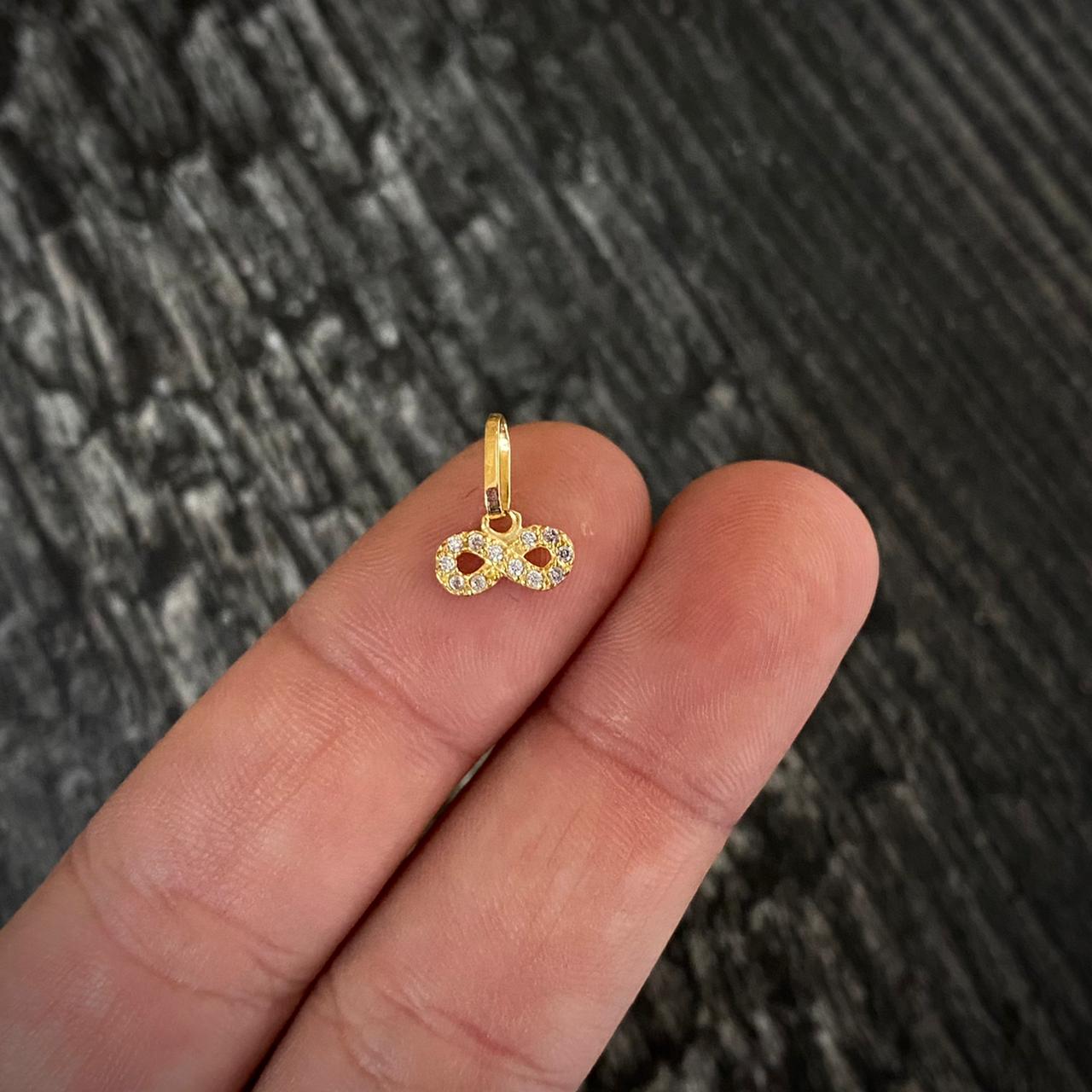 Dije Infinito 0.3gr/1.1cm Tiny Circones Blancos Oro Amarillo