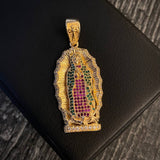 Dije Virgen de Guadalupe 9.75gr/4.8cm Circones Blancos Verde Fucsias Oro Amarillo