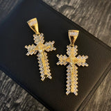 Dije Cruz Cristo 5.95gr/4.6cm Circones Blancos Oro Amarillo