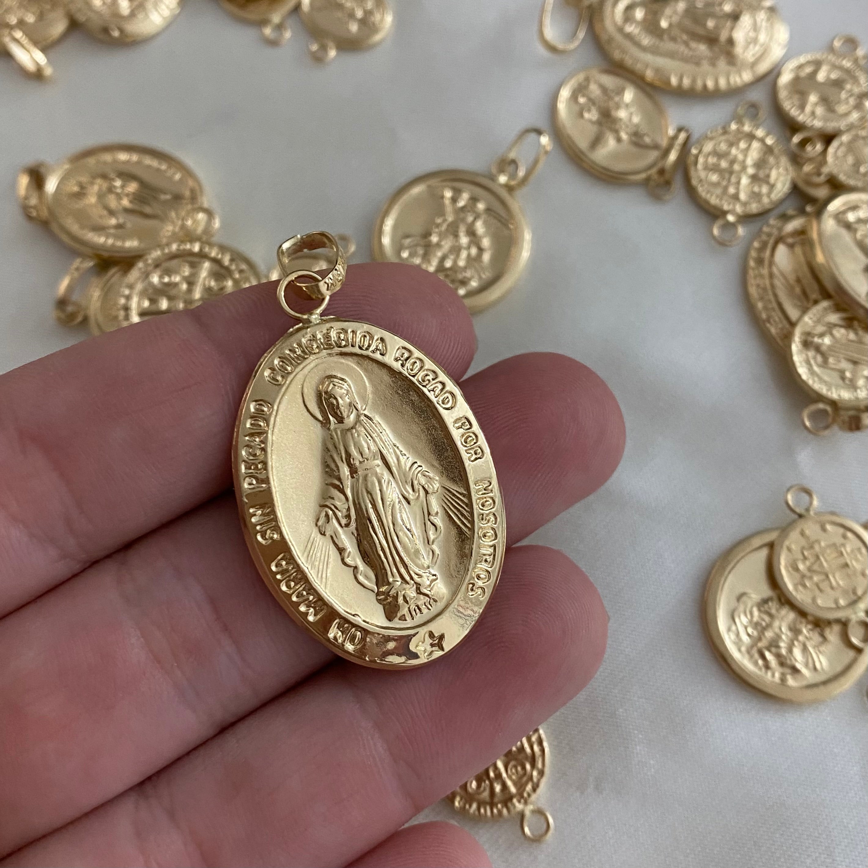 Dije Virgen Milagrosa 2.75gr/4.3cm Oro Amarillo