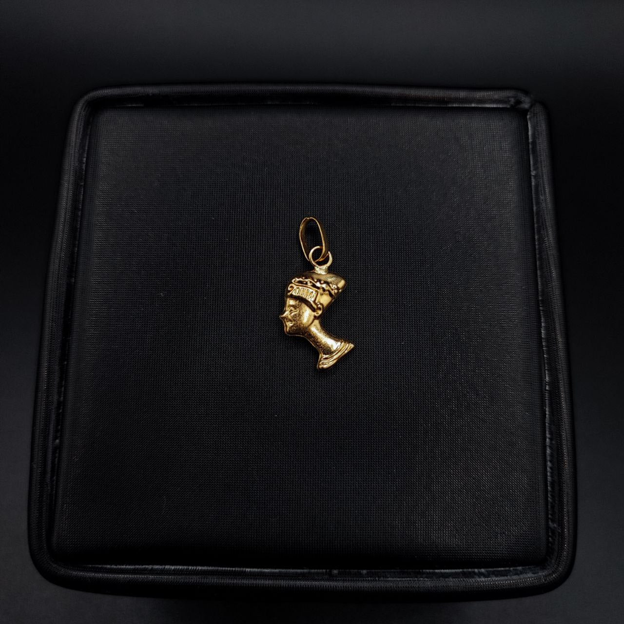 Dije Nefertiti 0.55gr/2cm Oro Amarillo#