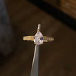 Solitario Lagrima 2.15gr T6 1/4 Anillo Circones Blancos Oro Amarillo